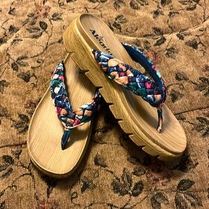 ALEGRIA Flip Flop Sandal size 38!! NWOT